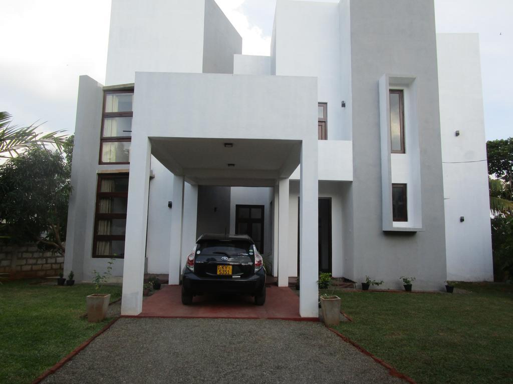 Hotel Serene View Tourist Rest Anuradhapura Zewnętrze zdjęcie
